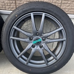 スタッドレスタイヤの画像