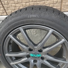 スタッドレスタイヤの画像