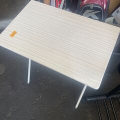 リサイクルショップどりーむ荒田店 No13556 折りたたみテーブル　簡易デスク　シンプルで使いやすい♪の画像