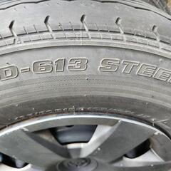 別で冬用スタッドレスタイヤ出品中！…200系ハイエース等用の夏タイヤ&鉄チンホイール×４本セット！の画像