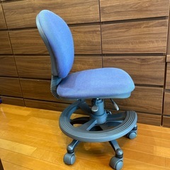 デスクチェアーの画像