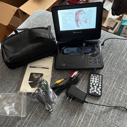 グリーンハウス　ポータブルDVDプレーヤー　GHV PDV780 専用バッグ　リモコン　アダプター　説明書付き　シガーソケットアダプター