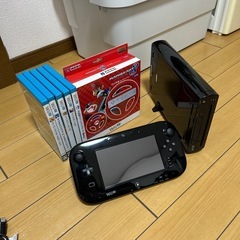 任天堂　ニンテンドー　WiiU ブラック　美品　ソフト５本付　ゲーム