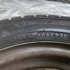 かなり山あり？多種の軽自動車？コンパクトカー？のスタッドレスタイヤ&アルミホイール×４本セットの画像