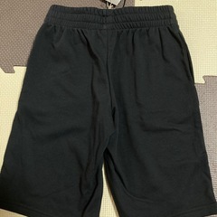 新品タグ付✨adidas✨キッズ130✨定価3,290円✨ボトムス✨男女兼用✨ズボンの画像