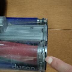 【取引終了】dyson コードレスサイクロン掃除機 V6の画像