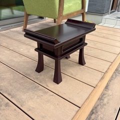 仏具を飾る棚の画像