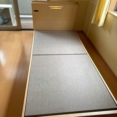 フランスベッド　シングルベッド　ライト付きの画像
