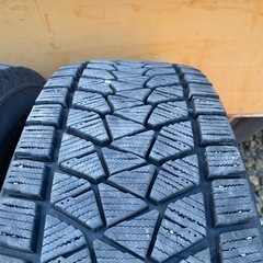 スタッドレス　ブリヂストン　DMV2　215/70r16の画像