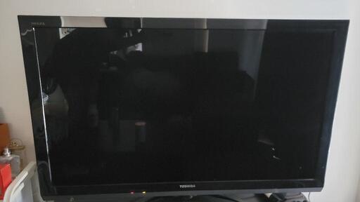 REGZA　42型　テレビ