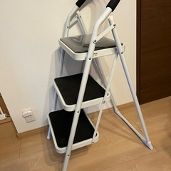 ニトリ三脚