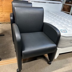 ４本セット キャスター付きソファ　プラス　ネクシスソファ　実売12万