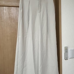 gu ドレープワイドパンツ　Mサイズの画像