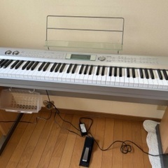 電子ピアノ