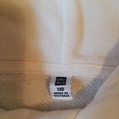 UNIQLO  130cm パーカーの画像