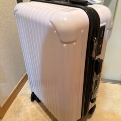 キャリーケース【新品】薄ピンク