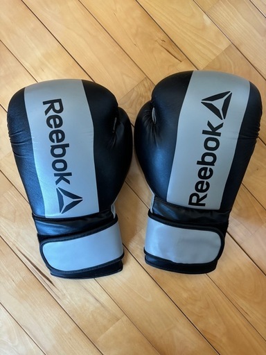 リーボック　ボクシンググローブ　Reebok