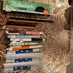 文房具　えんぴつやボールペンなど
