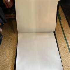 携帯用撮影ブース 白バックの画像