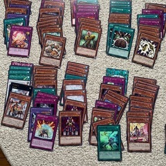 遊戯王カード　まとめ売りの画像