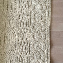大幅値下げしました！ニット模様のラグ