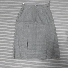 シルク混レディースノーカラースーツ 未使用訳ありの画像