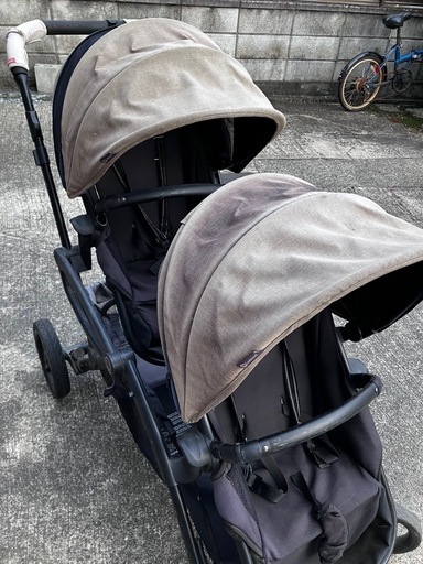 双子用ベビーカー 縦型 Contours