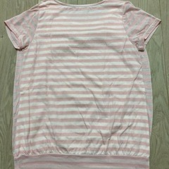授乳服 ピンクのストライプトップスの画像