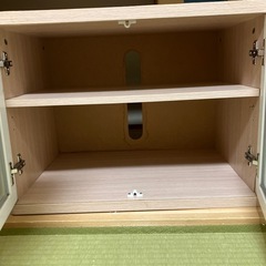 《再値下げ》収納　台　ガラス張りの画像