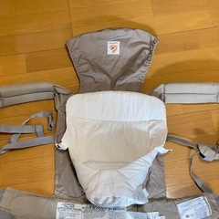 Ergobaby(エルゴベイビー)抱っこ紐とインファントインサートIII の画像