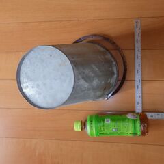 ブリキ 中古 花桶 フラワーバケツ ばけつ シャビーシック レトロ 雨ざらし 花筒 花立て 切り花 花屋 USED ユーズド 園芸の画像