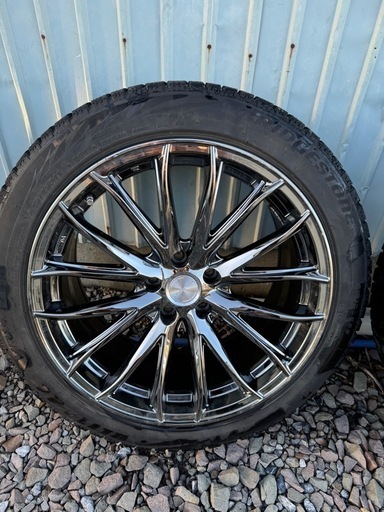 車のホイール、タイヤ、30系アルファード•ヴェルファイア