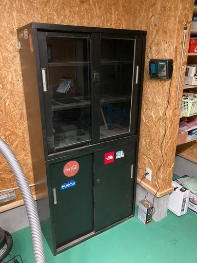 スチール書棚　収納棚　ガレージ