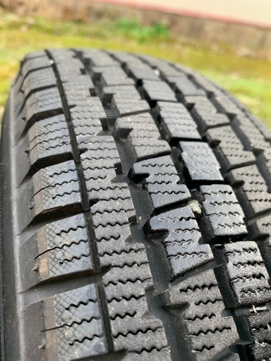 バリ山　ブリジストンw300 145/80R12 21年製造　軽トラ　軽バン　などに
