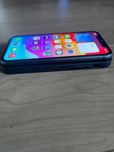 【おすすめ】中古 良品 バッテリー訳ありiPhone 11 128GB 動作良好