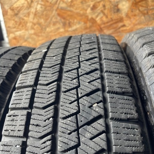 バリ山　BRIDGESTONE ブリヂスン　ブリジストン　VRX2 175/65R15 スタッドレス　タイヤ　2019年製　15インチ