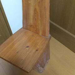 木製　椅子の画像