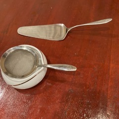 製菓用振るい小型とスパチュラ