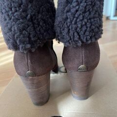 【ほぼ未使用品】UGG アグオーストラリア　ヒールブーツの画像