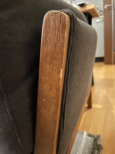 定価8.2万　LOWYAファブリックソファー　