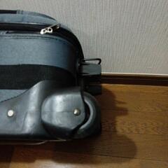 キャリーケース　スーツケースの画像