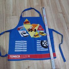 美品 トミカ 110サイズ エプロン