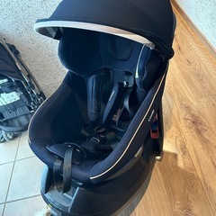 【美品】combi チャイルドシート
