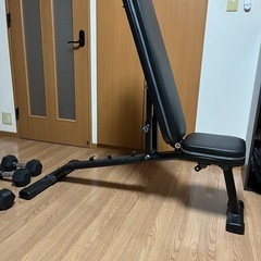 ベンチプレス台とダンベルのセット販売です。の画像