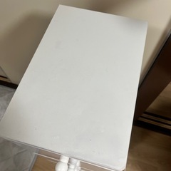 4段引き出し棚の画像