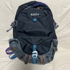 AIGLE カバー付き　バックパック 黒 ナイロン