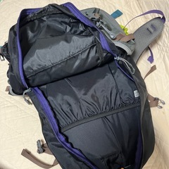 AIGLE カバー付き　バックパック 黒 ナイロンの画像