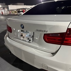 BMW 3シリーズ 320i ホワイトの画像