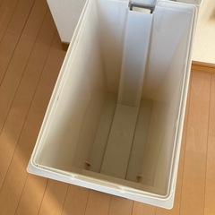 ゴミ箱の画像