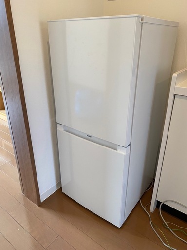 ＊美品＊2023製　haiar ハイアール　121L 冷蔵庫　　
